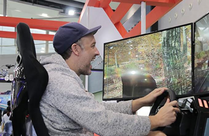 Eğlence Arabası VR Yarış Simülatörü Kokpit Sanal Gerçeklik Oyun Makinesi 1
