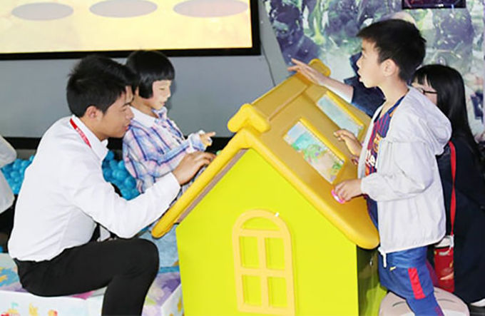 Tema Parkı Ekipmanları Çocuklar AR Etkileşimli Oyun Projeksiyon Sistemi Boyama 2